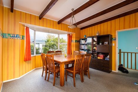 Photo of property in 3a Montana Place, Merrilands, New Plymouth, 4312