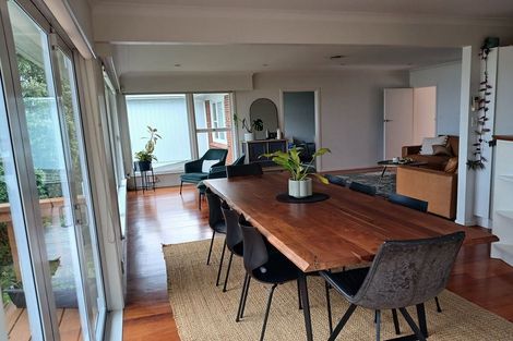 Photo of property in 819 Beach Road, Browns Bay, Auckland, 0630