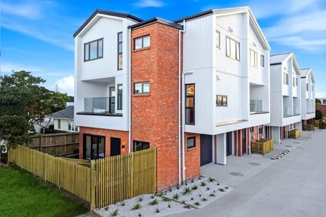 Photo of property in 3/14 Karamu Street, Strandon, New Plymouth, 4312