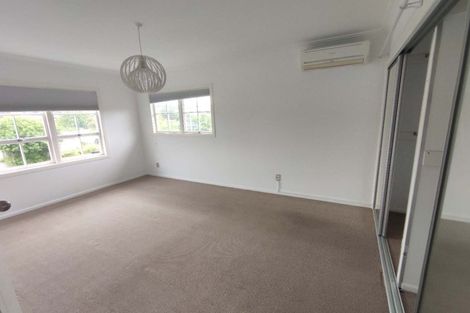Photo of property in 2 King Richard Place, Browns Bay, Auckland, 0630