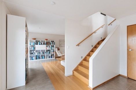 Photo of property in 96 Omokoroa Road, Omokoroa, 3114