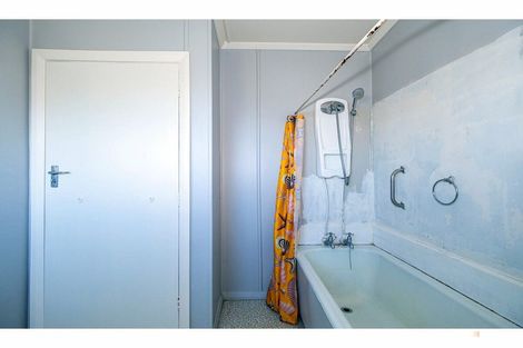 Photo of property in 6 Parsonage Road, Waimate, 7924