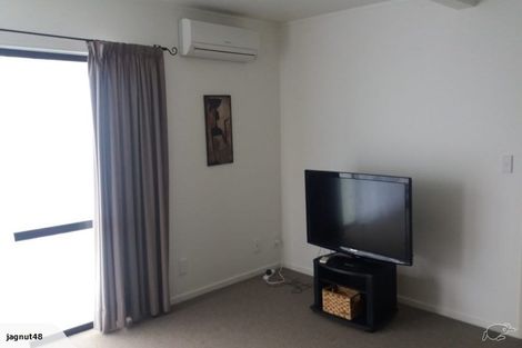 Photo of property in 3 Nadine Place, Mangere Bridge, Auckland, 2022