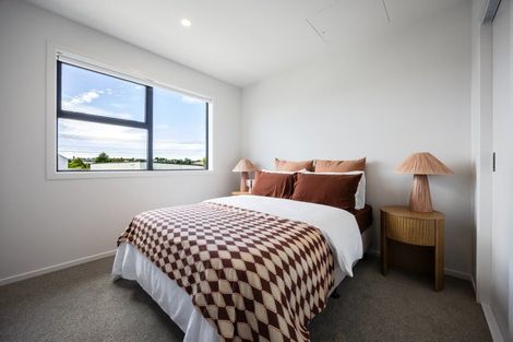 Photo of property in 680 Swanson Road, Swanson, Auckland, 0612