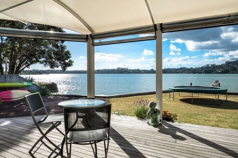 Photo of property in 68 The Terrace, Herald Island, Auckland, 0618