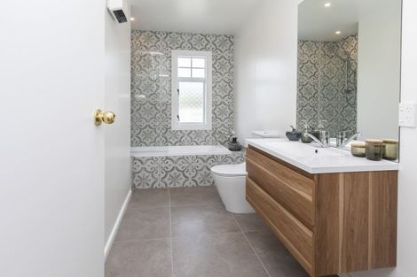 Photo of property in 18 Valley Road, Cashmere, Christchurch, 8022