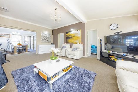 Photo of property in 1/79 Victoria Road, Papatoetoe, Auckland, 2025