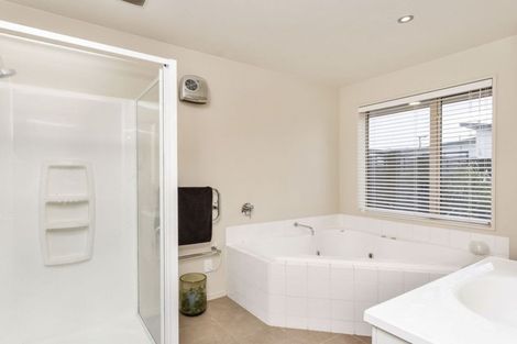 Photo of property in 21 Saltaire Street, North New Brighton, Christchurch, 8083