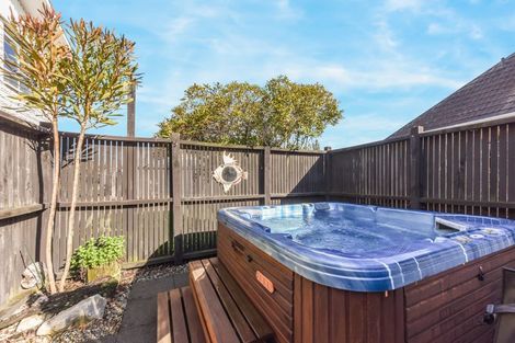 Photo of property in 2 Coach Place, Brightwater, 7022