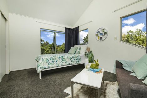 Photo of property in 20 Highwood Grove, Torbay, Auckland, 0630