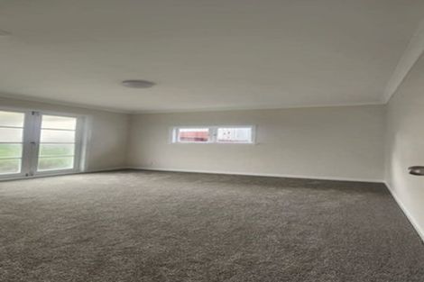 Photo of property in 5 Lane Road, Weymouth, Auckland, 2103