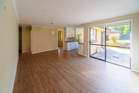 Photo of property in 5 Valley Fields Place, Pukekohe, 2120