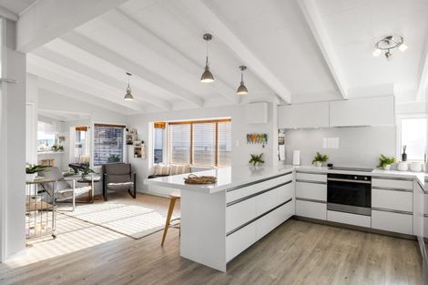 Photo of property in 185 Marine Parade, Mount Maunganui, 3116