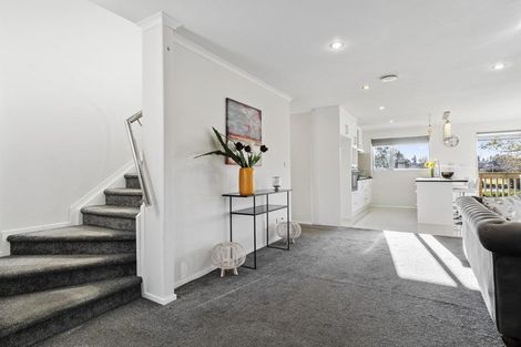 Photo of property in 2f Wood Street, Papakura, 2110