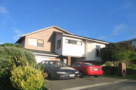 Photo of property in 93 Victory Crescent, Tawa, Wellington, 5028
