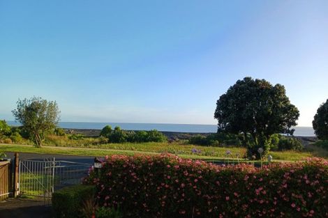 Photo of property in 92 Beach Road, Haumoana, 4102