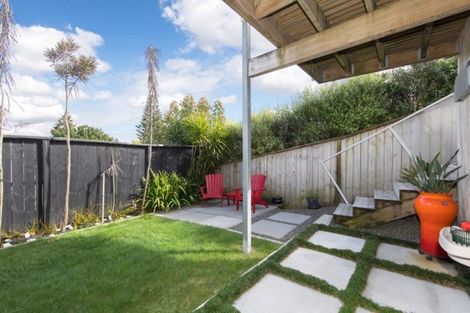 Photo of property in 10 Barrister Avenue, Mount Roskill, Auckland, 1042