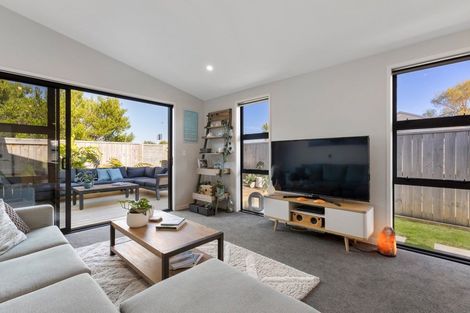 Photo of property in 64 Franks Way, Papamoa Beach, Papamoa, 3118