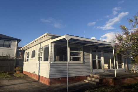 Photo of property in 106 Eversleigh Road, Belmont, Auckland, 0622