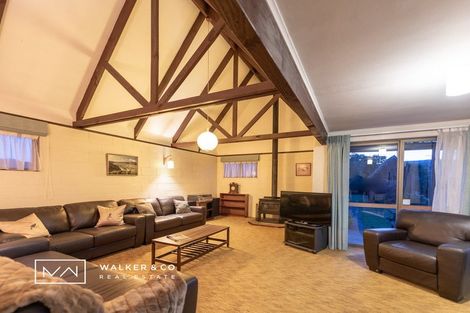 Photo of property in 10 Weka Grove, Elderslea, Upper Hutt, 5018