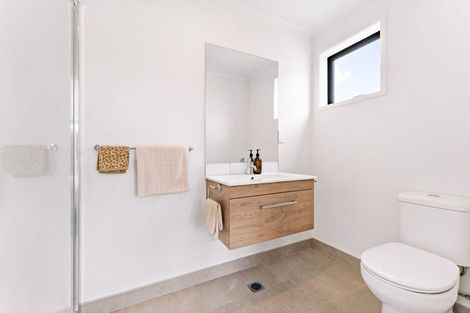 Photo of property in 1092a Great North Road, Point Chevalier, Auckland, 1022