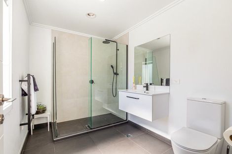 Photo of property in 32 Marine Parade, Hobsonville, Auckland, 0616