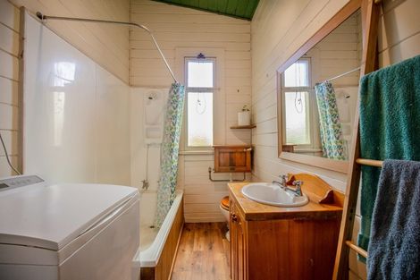 Photo of property in 32 Ford Road, Fordlands, Rotorua, 3015