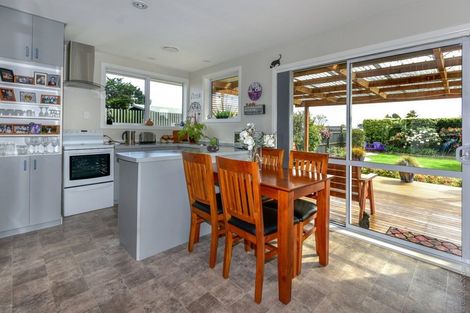 Photo of property in 35 Woodgrove Avenue, North New Brighton, Christchurch, 8083