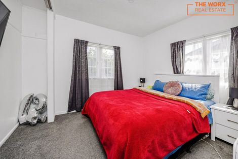Photo of property in 28 Driver Road, Mangere East, Auckland, 2024