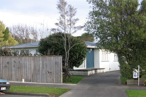 Photo of property in 6 Waterloo Crescent, Hokowhitu, Palmerston North, 4410