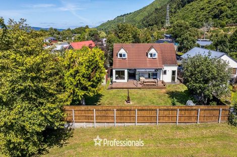 Photo of property in 58 Larchmont Grove, Totara Park, Upper Hutt, 5018
