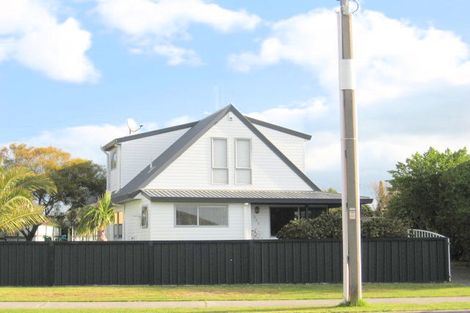 Photo of property in 338 Papamoa Beach Road, Papamoa Beach, Papamoa, 3118