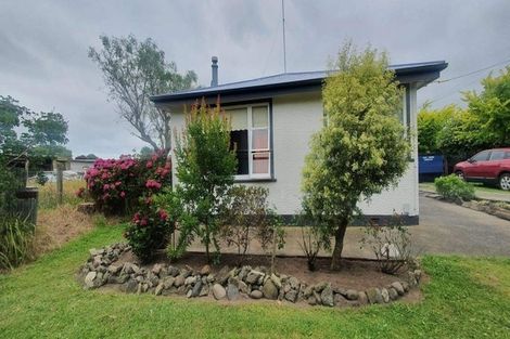 Photo of property in 30 Wikitoria Road, Putiki, Whanganui, 4501