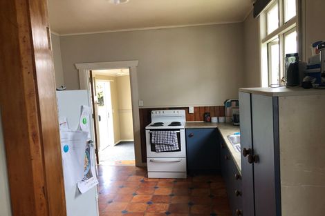 Photo of property in 43 Lyndhurst Street, Takaro, Palmerston North, 4412