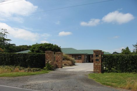 Photo of property in 74 Old Railway Road, Kumeu, 0892