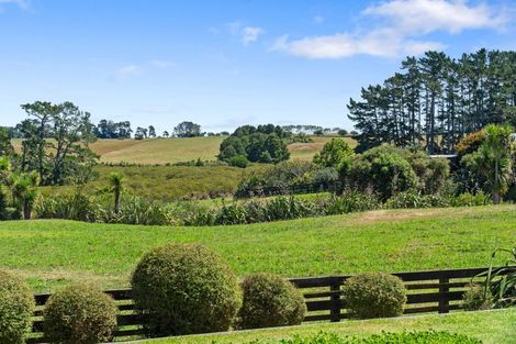 Photo of property in 28 Capriole Crescent, Kingseat, Papakura, 2580