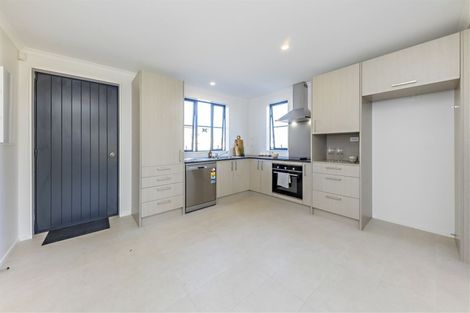 Photo of property in 16 Bellbird Street, Papakura, 2110