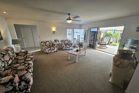 Photo of property in 4 Amery Place, Papamoa Beach, Papamoa, 3118