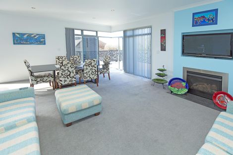Photo of property in 22 Belle-mer Place, Gulf Harbour, Whangaparaoa, 0930
