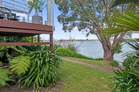 Photo of property in 59 Pohutukawa Avenue, Shelly Park, Auckland, 2014