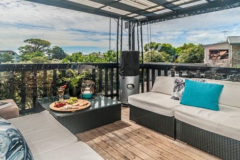 Photo of property in 10 Marendellas Drive, Bucklands Beach, Auckland, 2014