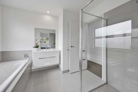 Photo of property in 16 Egmont Street, Patea, 4520