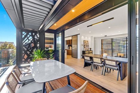 Photo of property in 7a Crete Avenue, Milford, Auckland, 0620