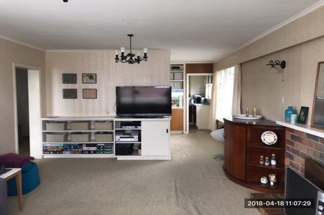 Photo of property in 8 Angell Street, Johnsonville, Wellington, 6037