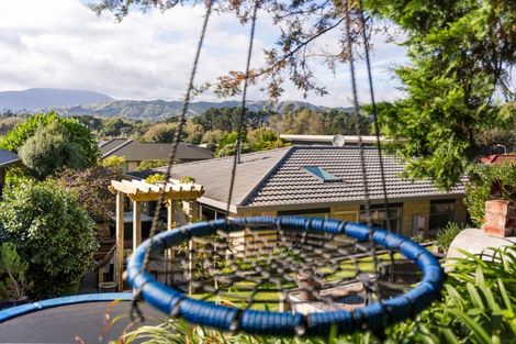 Photo of property in 14 Leanne Way, Waikanae Beach, Waikanae, 5036