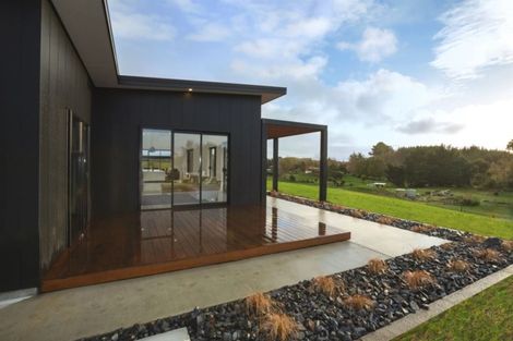 Photo of property in 9 Kristin Place, Manakau, Levin, 5573