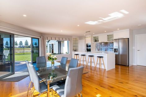 Photo of property in 11 Kaituna Place, Te Awa, Napier, 4110