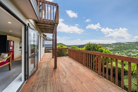 Photo of property in 25 Landsdowne Terrace, Karori, Wellington, 6012