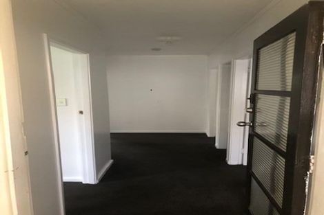 Photo of property in 9 Kotuku Street, Te Atatu Peninsula, Auckland, 0610