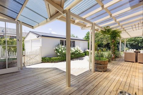 Photo of property in 10 Argyle Avenue, Takaro, Palmerston North, 4410